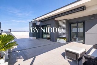 Dachwohnung  Carrer benet moxo. Ático a tres vientos con terraza de 106 m2 y vistas en can mates