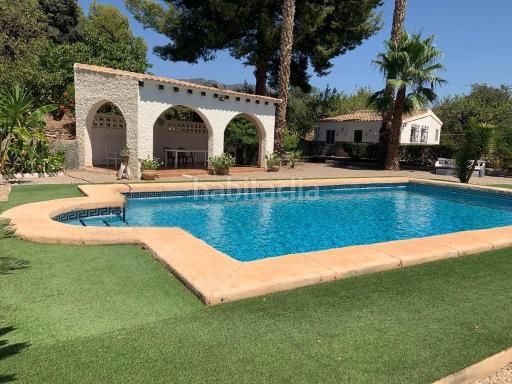 Foto d9760ae5-13a2-4ee8-b633-8f7ae19936cc. Xalet amb xemeneia aparcament piscina a Totana