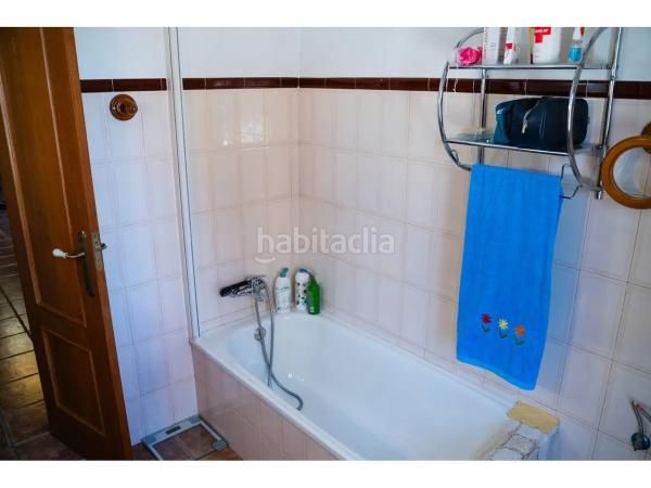 Foto eb674b1e-79c3-47a2-9b75-a0c25167505f. Xalet amb xemeneia aparcament piscina a Totana