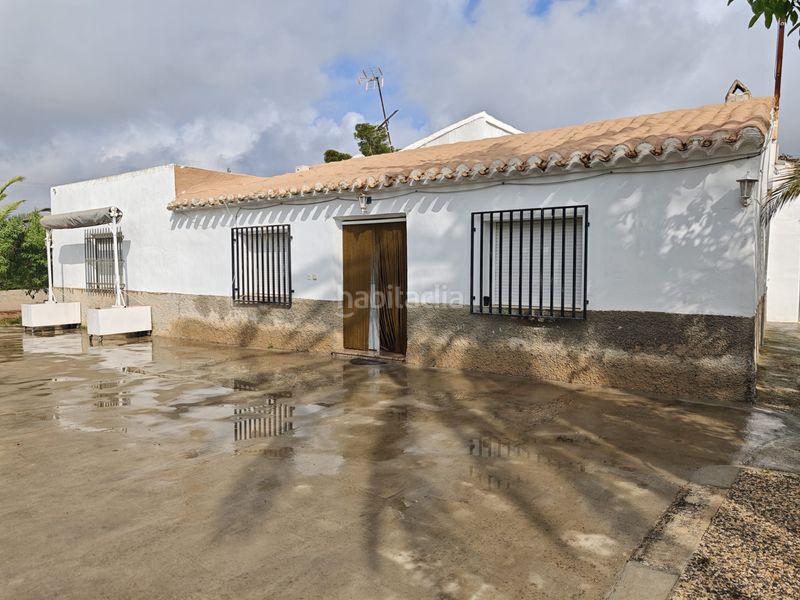 Foto c353ce80-c586-49f7-87c0-40641dd7e52a. Xalet amb xemeneia calefacció aparcament piscina a Totana