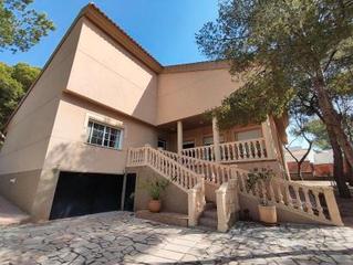 Xalet a Totana. Chalet independiente en venta en totana