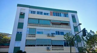 Piso  Avenida general lpez domnguez. Piso en marbella, ideal para inversores  ( a reformar en un futu