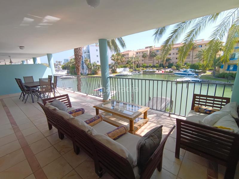 Foto 7ae2bac8-f5e2-45c4-9b28-e3f4fb312a2d. Apartament a puerto de Sotogrande-la marina Sotogrande