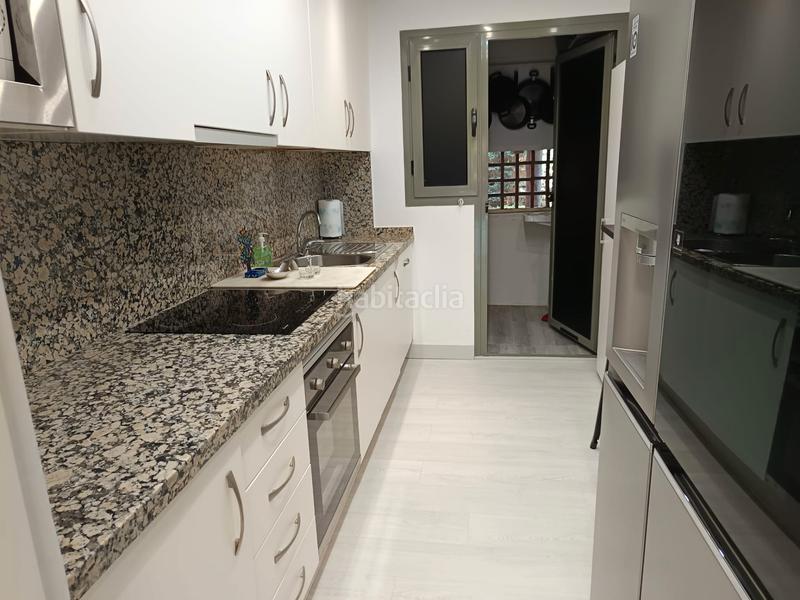 Foto 09c580f3-1f42-4922-9576-f1bac36487e0. Appartamento con parcheggio in Benatalaya Estepona