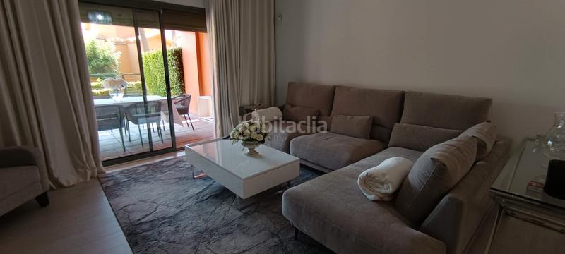 Foto d8946b36-d828-4aec-84f0-68a0ec4d1234. Appartamento con parcheggio in Benatalaya Estepona