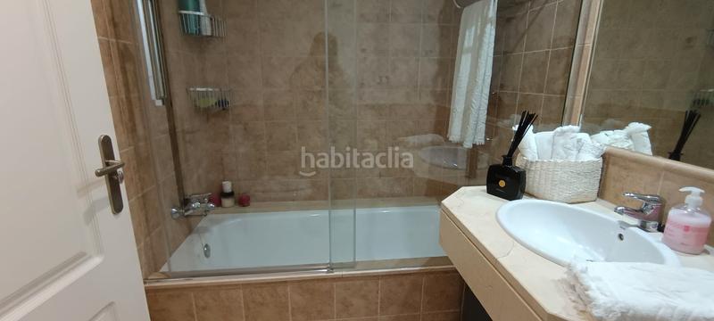 Foto f9a2e4bc-9348-4532-ba6d-c2474d64a2ca. Appartamento con parcheggio in Benatalaya Estepona