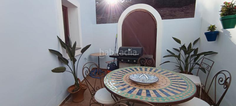 Foto 2c48b8b2-3f52-4fb8-88f2-f021e745bd07. Casa bifamiliare con camino parcheggio piscina in Estepona