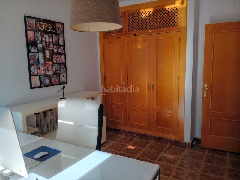 Foto 75339f72-2a0e-486f-a402-836298d713bd. Casa bifamiliare con camino parcheggio piscina in Estepona