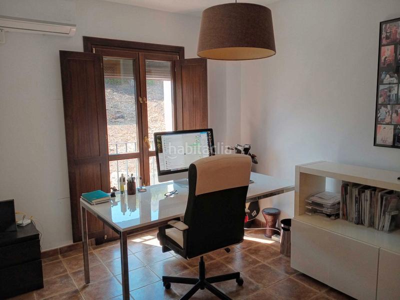 Foto 7cd78e0d-ba83-418e-9e30-e1dc6aeae21b. Casa bifamiliare con camino parcheggio piscina in Estepona