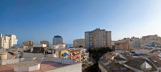 Ático en Divina Pastora. Ático con vistas panorámicas en el corazón de marbella