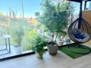 Pis en Riviera del Sol. Bajo con jardin