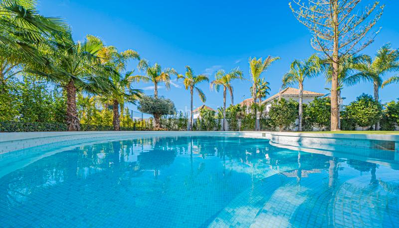 Foto 3d41e0d2-7782-4f21-a5af-e232baa3da40. Xalet amb calefacció aparcament piscina a lomas de Marbella club Marbella