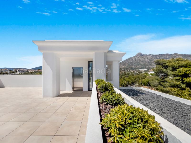 Foto 50083894-235c-4c6c-a789-36422731c338. Xalet amb calefacció aparcament piscina a lomas de Marbella club Marbella