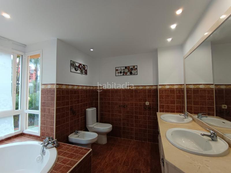 Foto 19d8ec4d-6d81-4598-b085-4783d03c3d2f. Appartement mit kamin parking pool in Calahonda Mijas