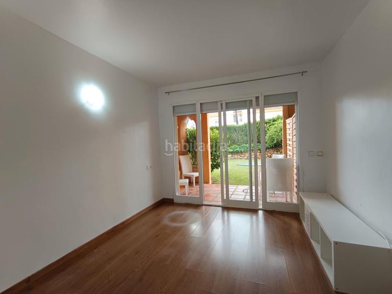 Foto c20bca35-a146-4b92-8004-32bdd929c430. Appartement mit kamin parking pool in Calahonda Mijas