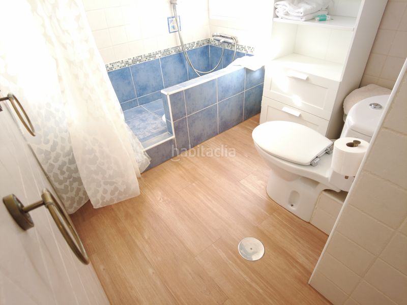 Foto 183ea44a-3dbb-477d-b30b-8752a30021fa. Pis amb xemeneia aparcament piscina a Riviera del Sol Mijas