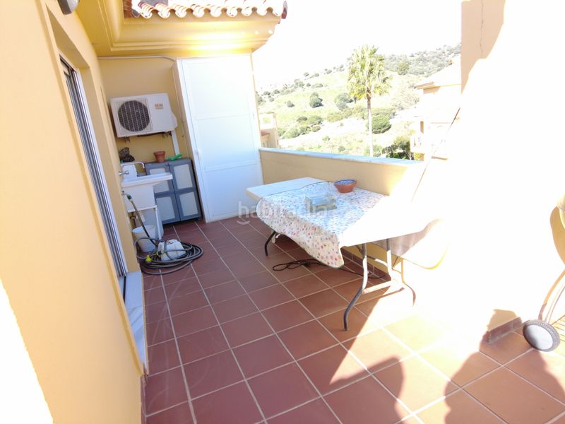 Foto 790c8181-8100-4f96-aa51-6eec359847da. Pis amb xemeneia aparcament piscina a Riviera del Sol Mijas