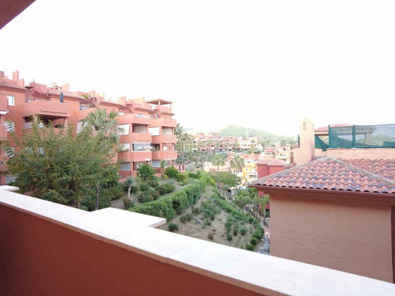 Foto c46fe378-7dee-40e3-b7fe-2037a2452548. Pis amb aparcament piscina a reserva de Marbella Marbella