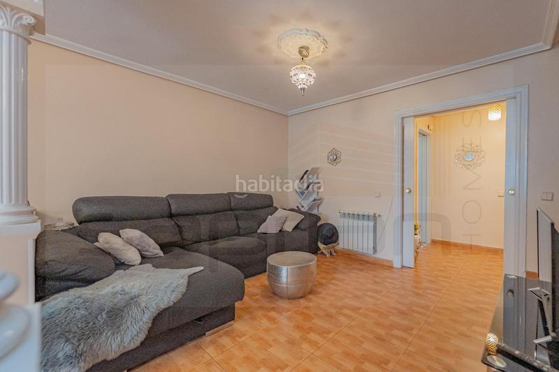 Foto 3ff8aec4-56b2-41ff-85e5-ade0906e52df. Casa chalet adosado en venta en calle entrevías en Collado Villalba