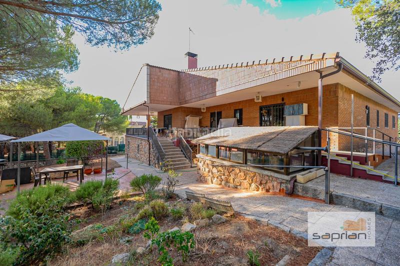 Foto 4c3167a7-61e2-433c-a2d3-0eff181b34cb. Casa amb piscina a Parquelagos-Puente Nuevo Galapagar