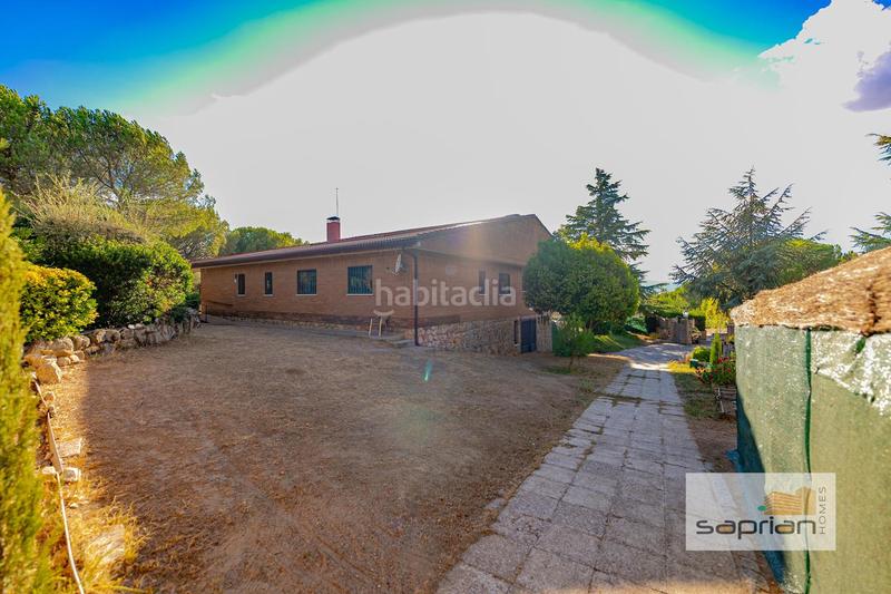 Foto 8a16b425-34cf-48cd-8782-e53c86fb5baa. Casa amb piscina a Parquelagos-Puente Nuevo Galapagar