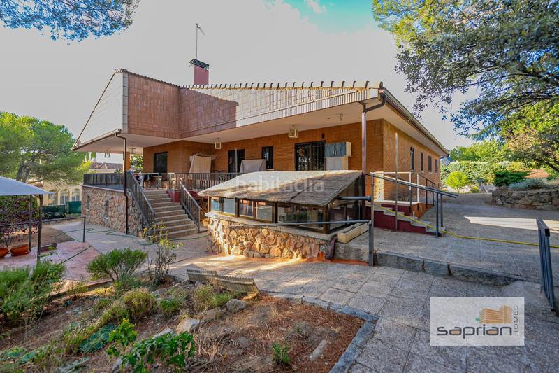 Foto 9b68605f-bf1f-436b-aaaf-b8bc81d8793d. Casa amb piscina a Parquelagos-Puente Nuevo Galapagar