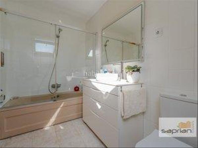 Foto 9675d7b4-4a9c-42bf-ab94-d320260c7965. Casa con riscaldamento parcheggio piscina in El Monte Torrelodones