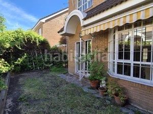 Foto 046c6924-d681-4271-8a03-84c999f24870. Casa amb calefacció aparcament a Aravaca Madrid