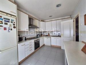 Foto 1be3d7dc-d7b5-494b-8916-bf313342d7b0. Casa amb calefacció aparcament a Aravaca Madrid