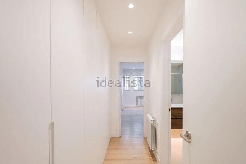 Foto 3fc19108-ee9d-463f-b00c-e581df24aeb2. Planta baixa a El Viso Madrid