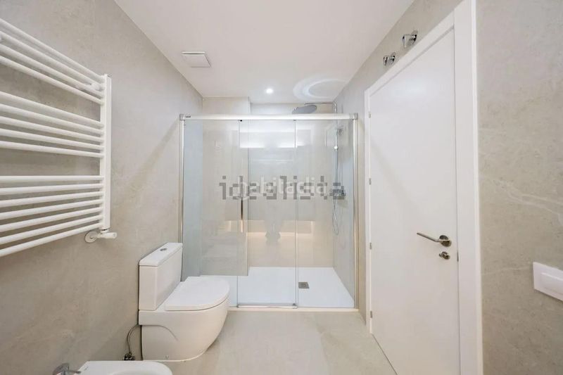 Foto a0f34b09-fb56-4201-89ee-a88453164427. Planta baixa a El Viso Madrid