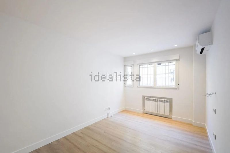 Foto ba1f7b4f-4196-4a42-aba4-789503340831. Planta baixa a El Viso Madrid