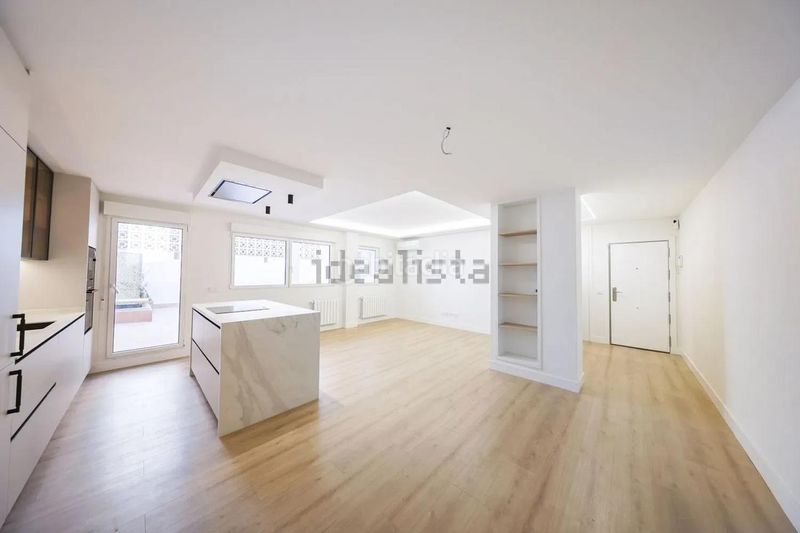 Foto d61d8627-ce0a-4f81-94e5-8d1c9b99a912. Planta baixa a El Viso Madrid