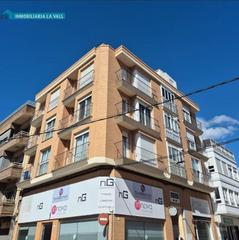 Etagenwohnung en Vall dUix (la). Se vende espaectacular piso a 20 metros del ayuntamiento....nuev