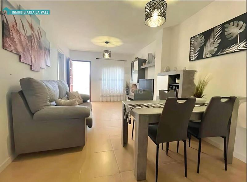Foto 132d47b0-2138-4d46-8922-425c0bc782dc. Apartamento  reformado a 50m de la playa con terraza, garaje y doble acceso en Chilches
