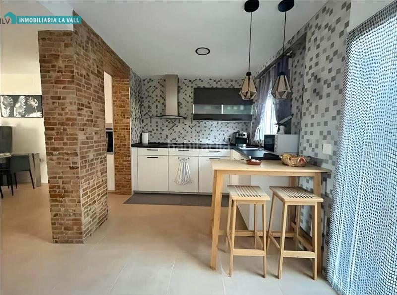 Foto 6a59b0fd-ad93-4cca-8183-cd1df7b8ff49. Apartamento  reformado a 50m de la playa con terraza, garaje y doble acceso en Chilches