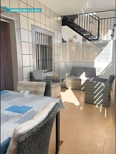 Foto a92a7f96-855d-4369-8f99-b57f6a5cb396. Apartamento  reformado a 50m de la playa con terraza, garaje y doble acceso en Chilches