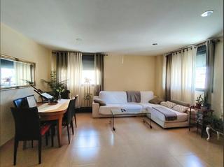 Casa a Moncófar Pueblo. Se vende acogedora planta baja con aire acondicionado y cocina i