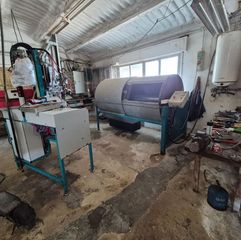 Rent Business premise in Viver. Finca de 45.000 metros cuadrados en viver