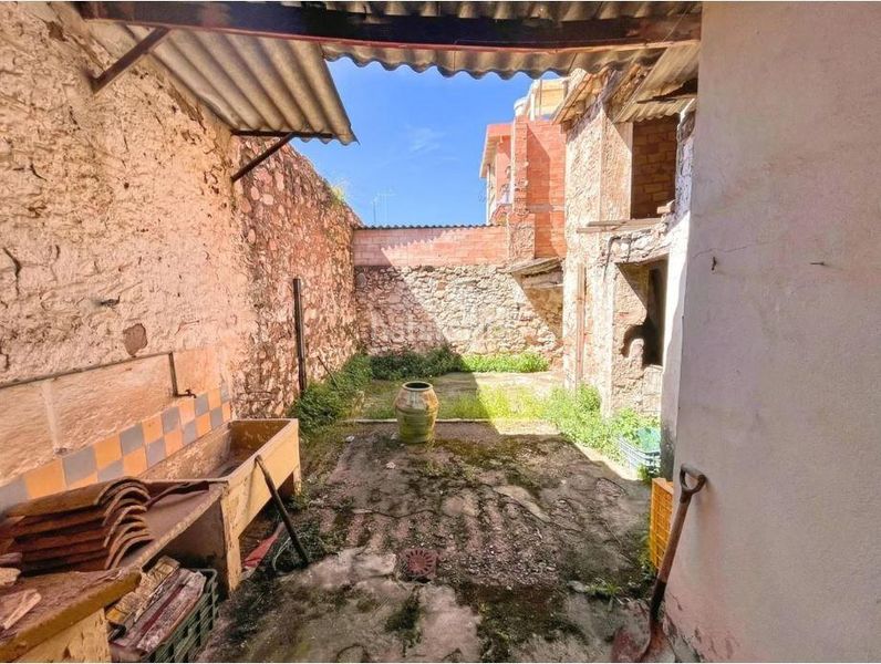 Foto a1ecaddb-9b60-450a-a635-6867c17cb08f. Casa amb aparcament a Vall d´Uixó (la)