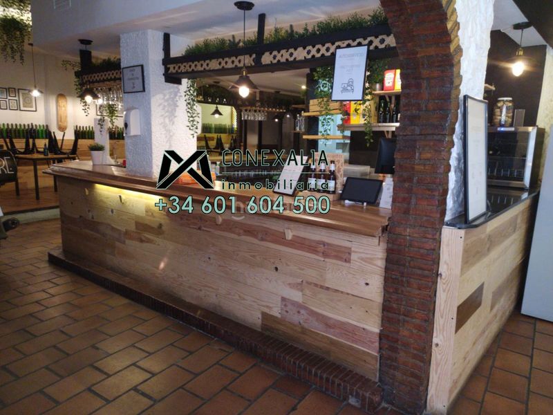 Foto ea0c8b78-4eac-44a3-8cfc-35a953a8cc8b. Local comercial a Casco Histórico Ronda