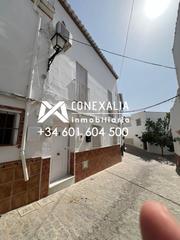Casa a Olvera. Casa en venta en conjunto histórico, 3 dormitorios.