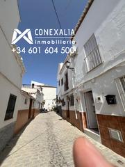 Casa a Olvera. Casa en venta en conjunto histórico, 3 dormitorios.