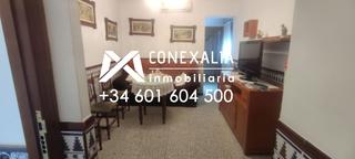 Casa a Olvera. Casa en venta en conjunto histórico, 4 dormitorios.
