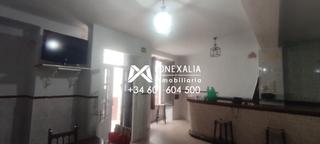 Business premise in Olvera. Local en venta en conjunto histórico.