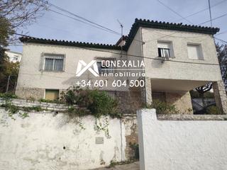Maison à Setenil de las Bodegas. Casa en venta en setenil, 3 dormitorios.