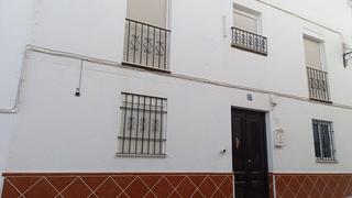 Casa en Olvera. Casa en venta en conjunto histórico, 3 dormitorios.