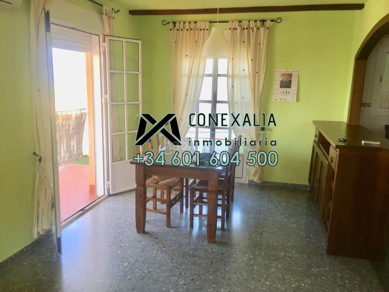 Foto 03228b19-6e1e-45d1-9e3d-98315af9f0ee. Casa en perú 28 casa con local en venta , 3 dormitorios. en Olvera