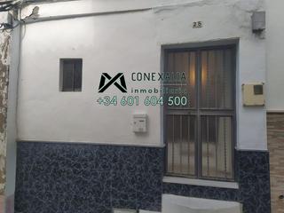 Casa a Olvera. Casa en venta en conjunto histórico, 1 dormitorio.