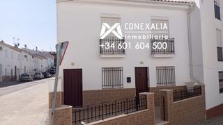Casa a Olvera. Casa en venta en ensanche, 6 dormitorios.